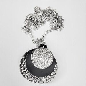 Round Crystal and Black Pendant Necklace